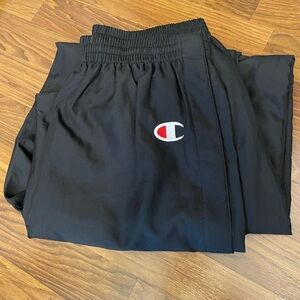 Unisex Champion Tear-aways in black